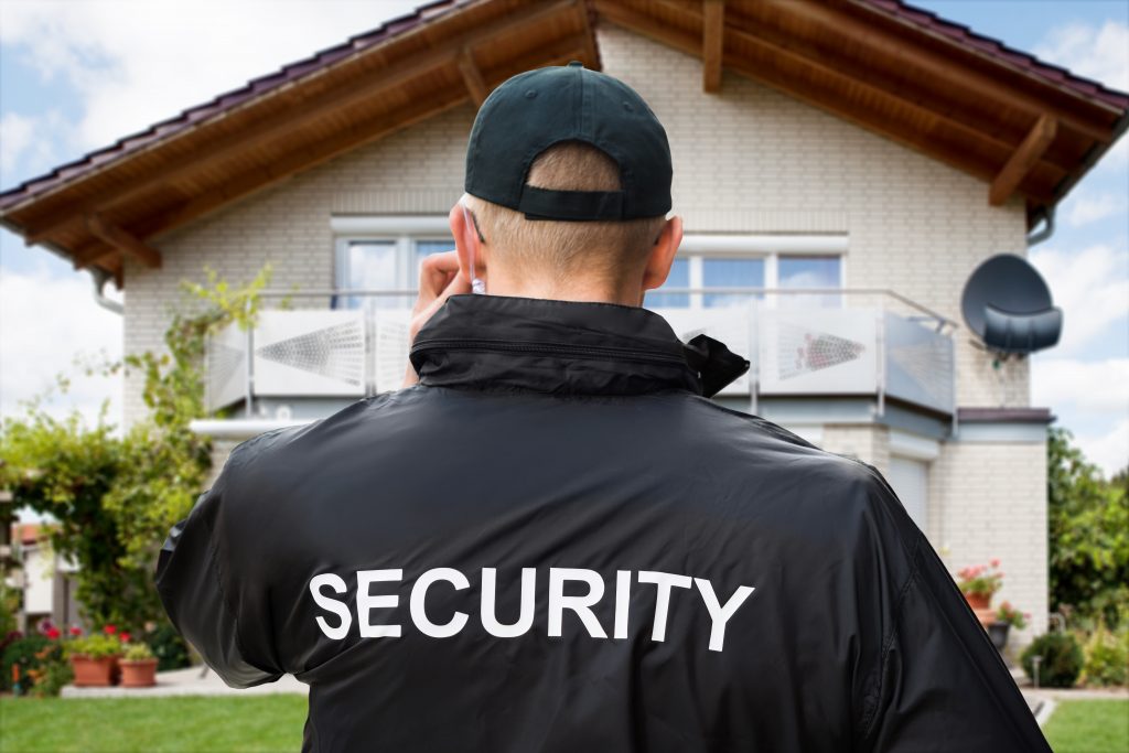 5 motive pentru care merită să contractezi servicii profesioniste de securitate pentru casa ta