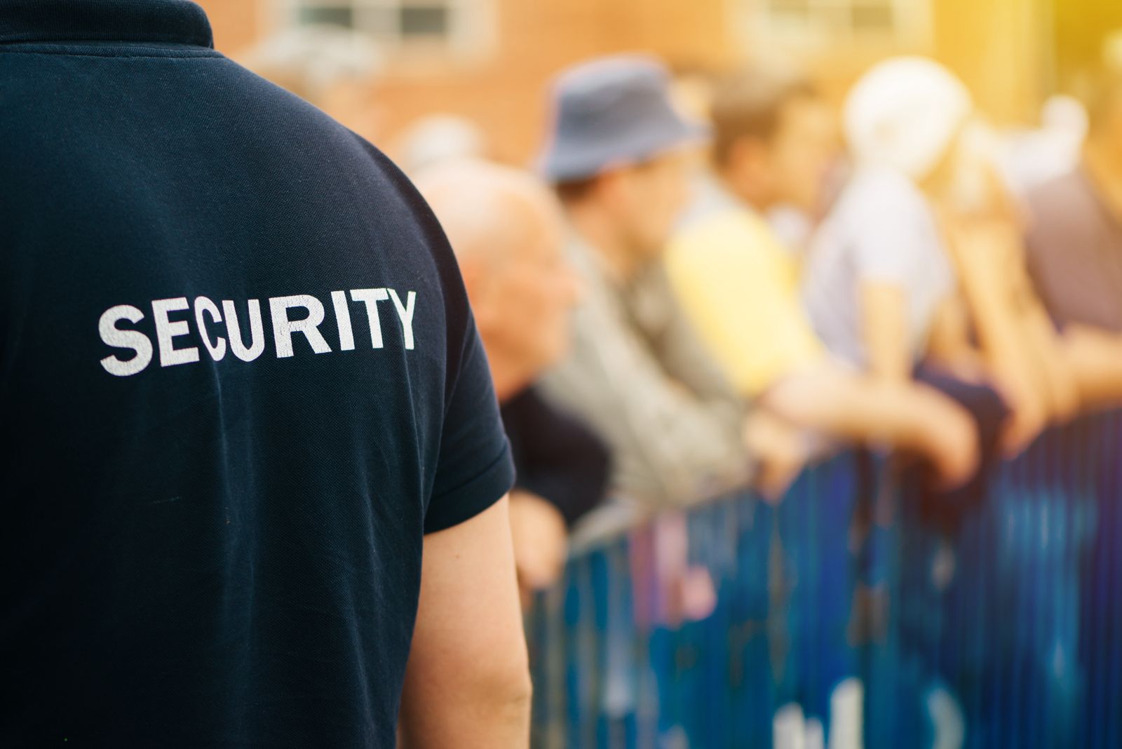Ce măsuri de securitate sunt recomandate pentru evenimentele publice de amploare?